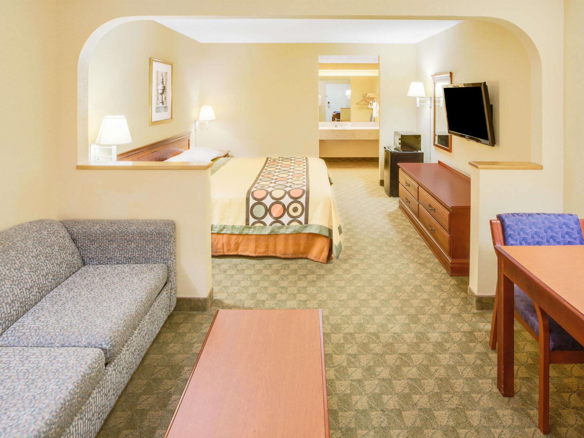 Super 8 By Wyndham Diberville Biloxi Area Bagian luar foto