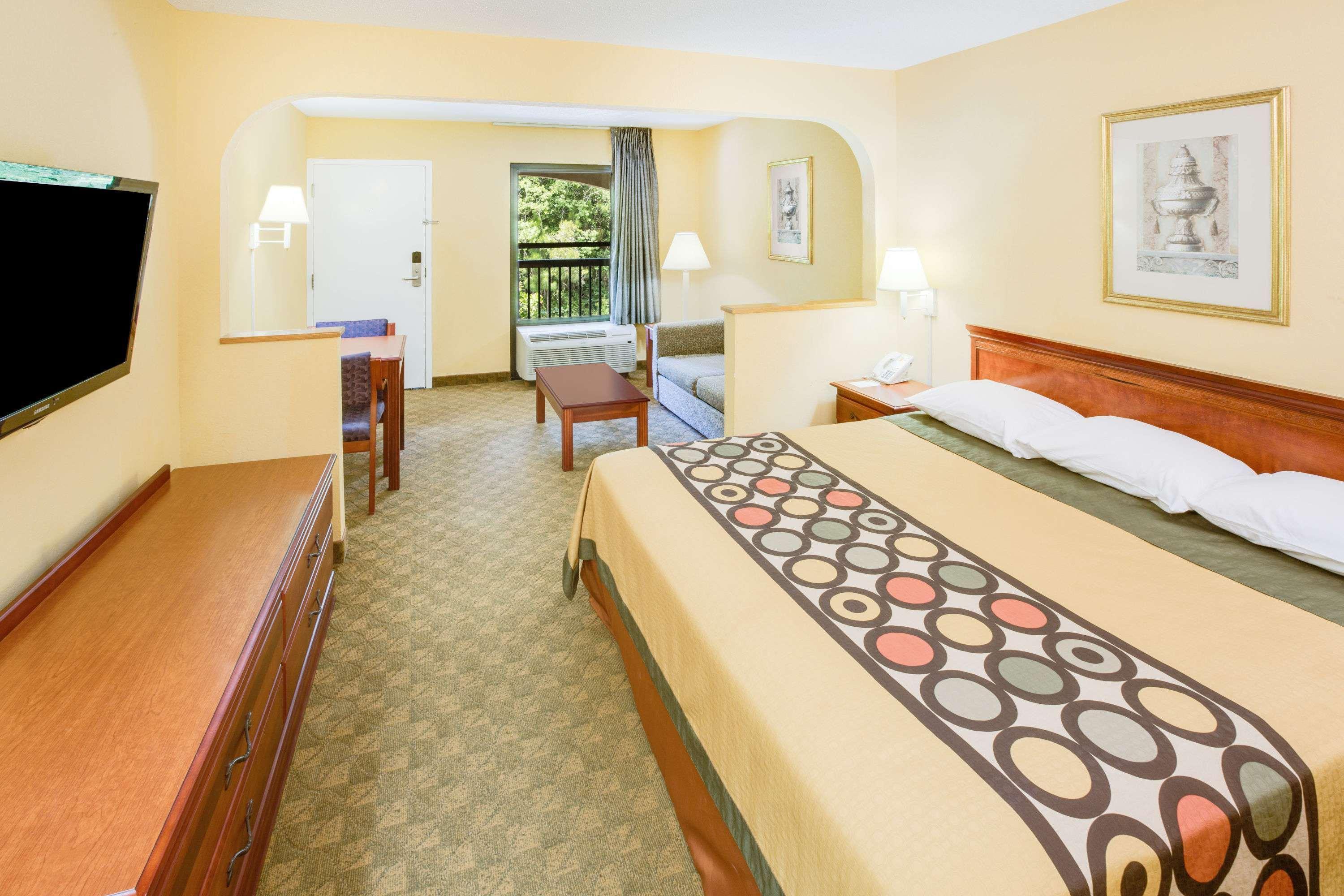Super 8 By Wyndham Diberville Biloxi Area Bagian luar foto